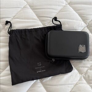 MAISON KITSUNE Black Toiletry Bag Set